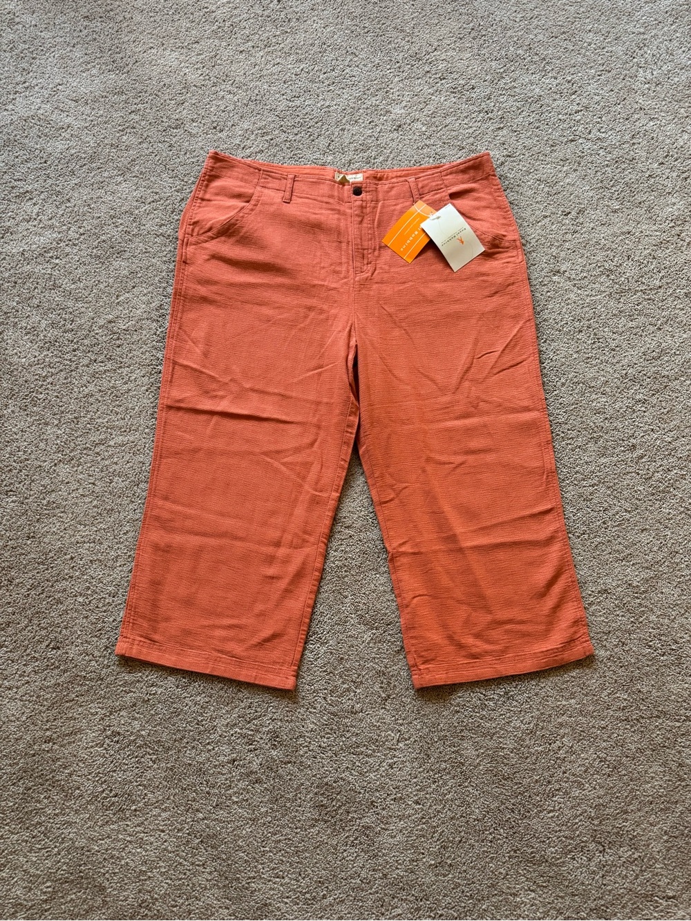 Brand New Y2K Women’s Royal Robbin’s Capri Pants, Size 18, Great Salmon Color